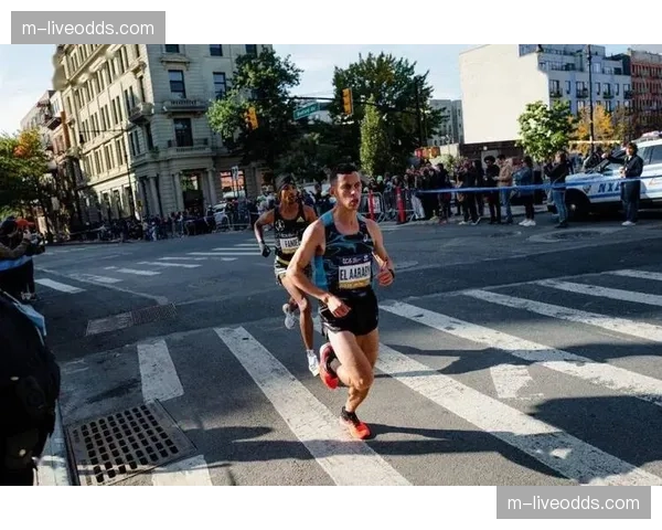 纽约市半程马拉松顺利举行，参赛人数创历史新高